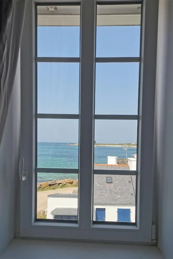 Holiday home Abord- Vue Sur Mer, Baie De Morlaix, Grande Maison, Ecole De Voile A 100M Plougasnou