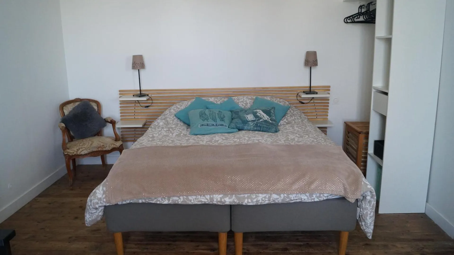 Abord- Vue Sur Mer, Baie De Morlaix, Grande Maison, Ecole De Voile A 100M Plougasnou Holiday home